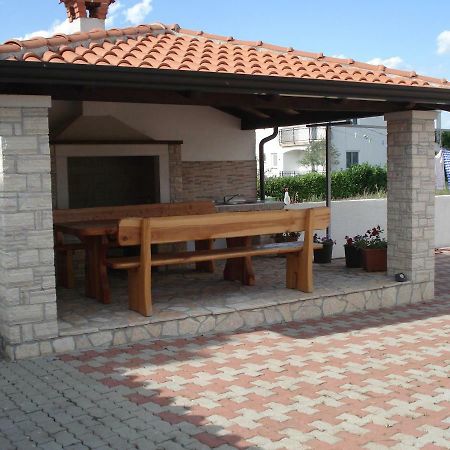 Guesthouse Pejo Porec Bagian luar foto