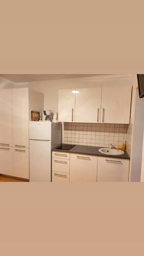 Guesthouse Pejo Porec Bagian luar foto