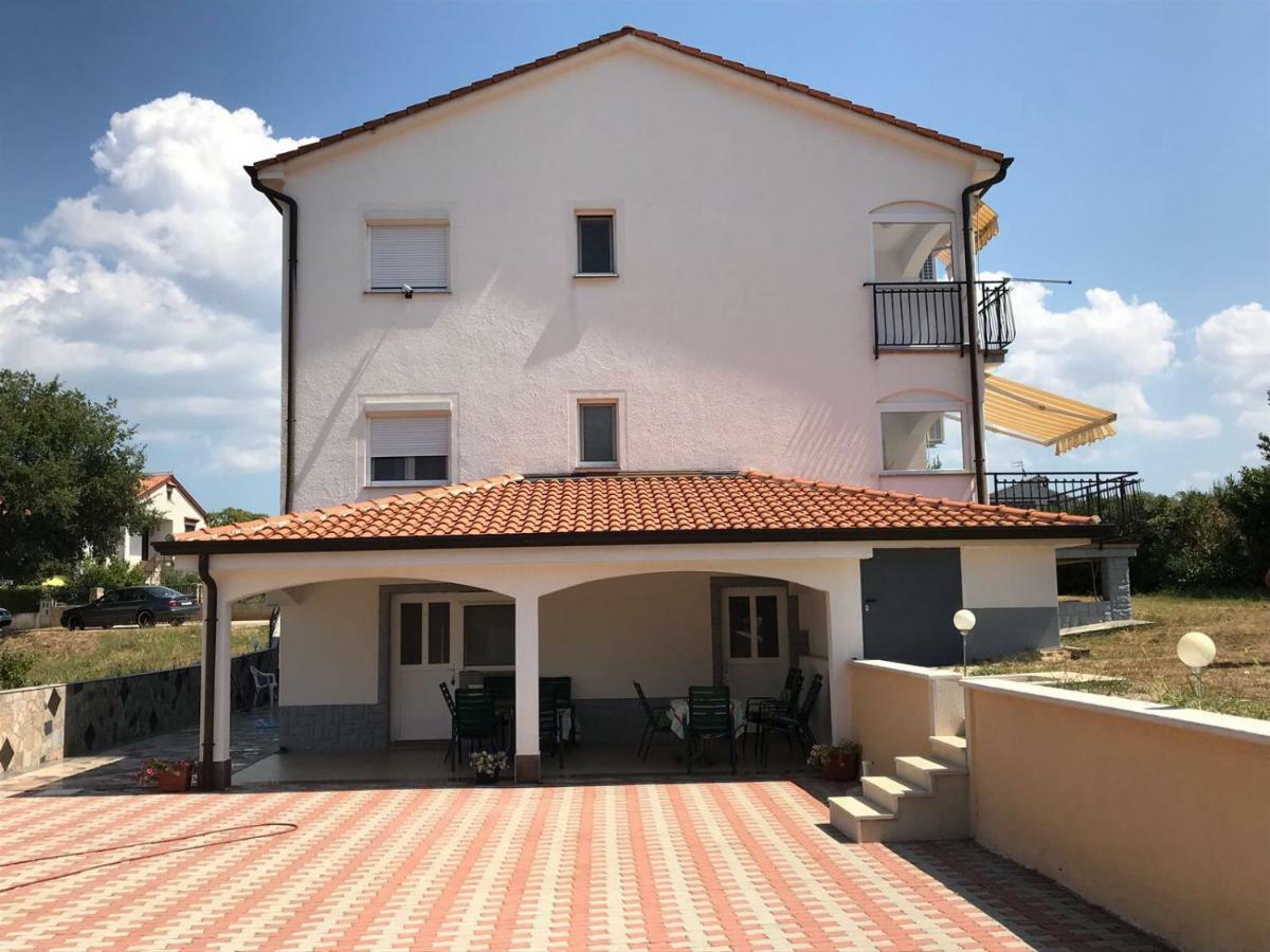 Guesthouse Pejo Porec Bagian luar foto