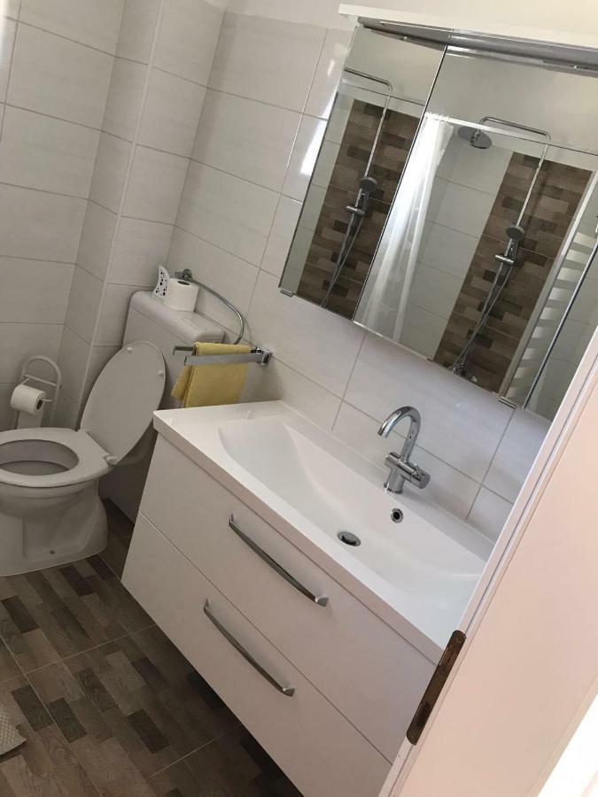 Guesthouse Pejo Porec Bagian luar foto